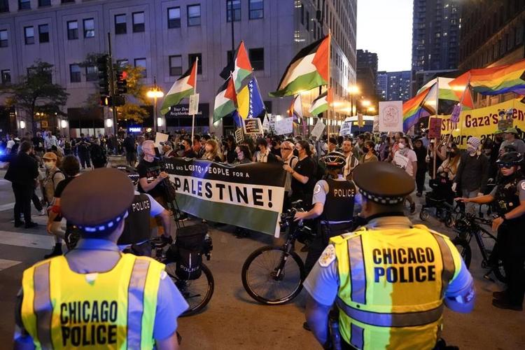 Despite smaller crowds, activists at Democrats' convention call Chicago anti-war protests a success