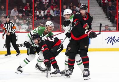 Hellberg helps Senators win fourth straight by beating hot Stars