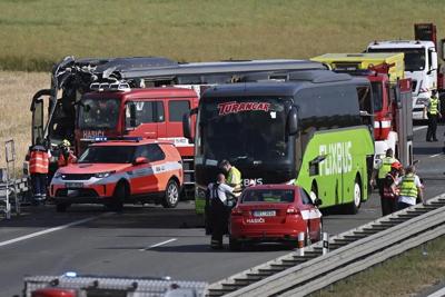 1 dead and 76 injured in a bus crash on a major highway in southeastern Czech Republic