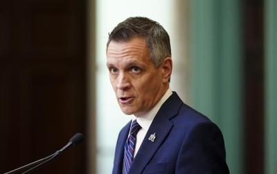 Ottawa, facing financial crisis, pleads for 'fairness' from province and feds: mayor