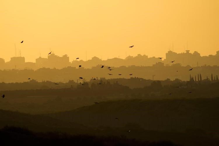 Egypt-Gaza border crossing opens, letting desperately needed aid flow to Palestinians