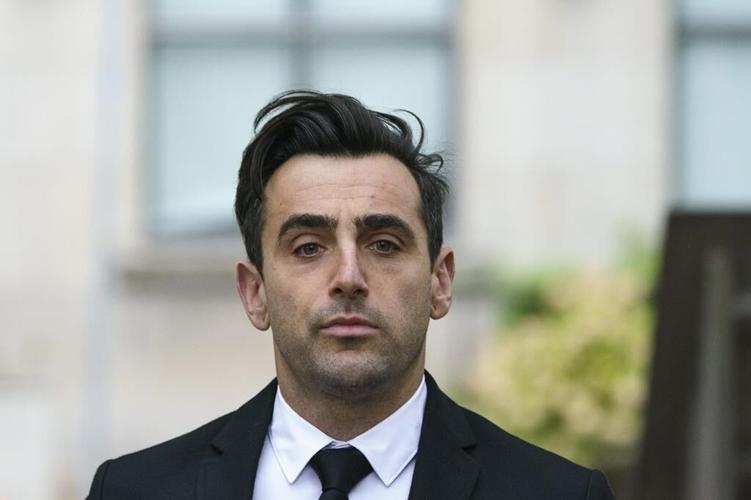 Le chanteur Jacob Hoggard plaide non coupable à son procès pour agression sexuelle