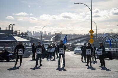 Syndicat et employeurs des ports de C.-B. reviennent à la table des négociations