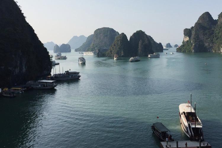 Tourist boat capsizes during a thunderstorm in Vietnam, leaving 34 dead. 8 people remain missing