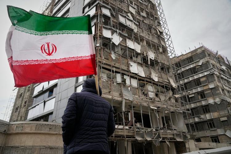 War widens to include Iranian-backed militias as Israeli and American planes pound Iran