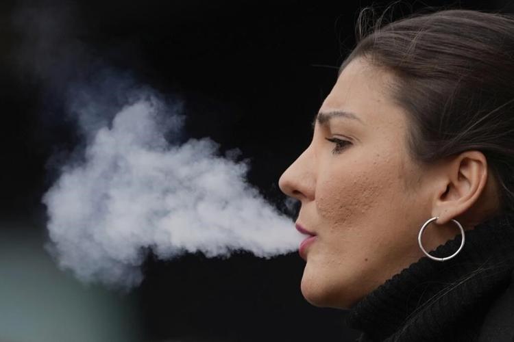 UK lawmakers back landmark bill to gradually phase out smoking for good