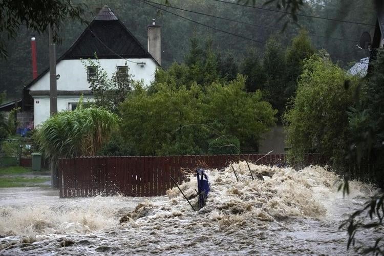 Rising floodwaters trigger evacuations in Czech Republic and Poland