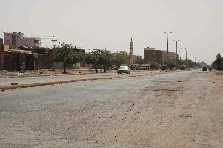 Sudan's army and rival extend truce, despite ongoing clashes
