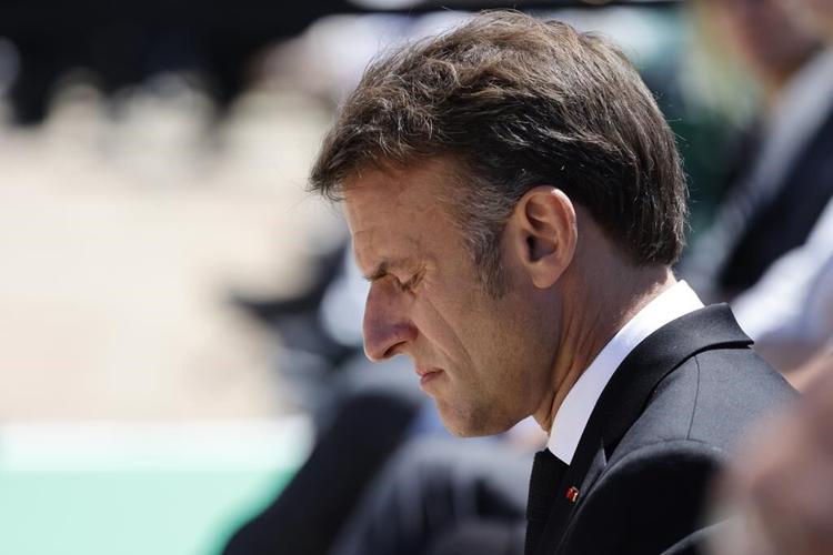 French President Macron urges moderate politicians to regroup to defeat far right in elections