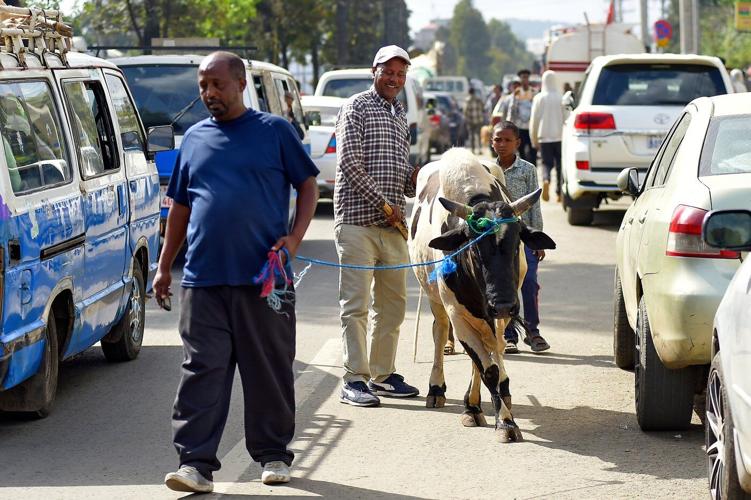 Ethiopians celebrate Easter with calls for charity and peace
