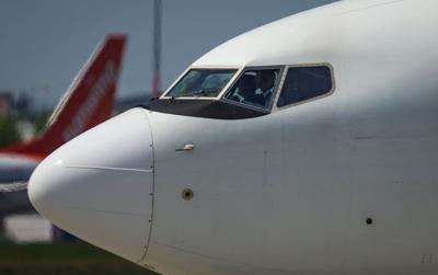 WestJet halts bid to hire temporary foreign workers as pilots