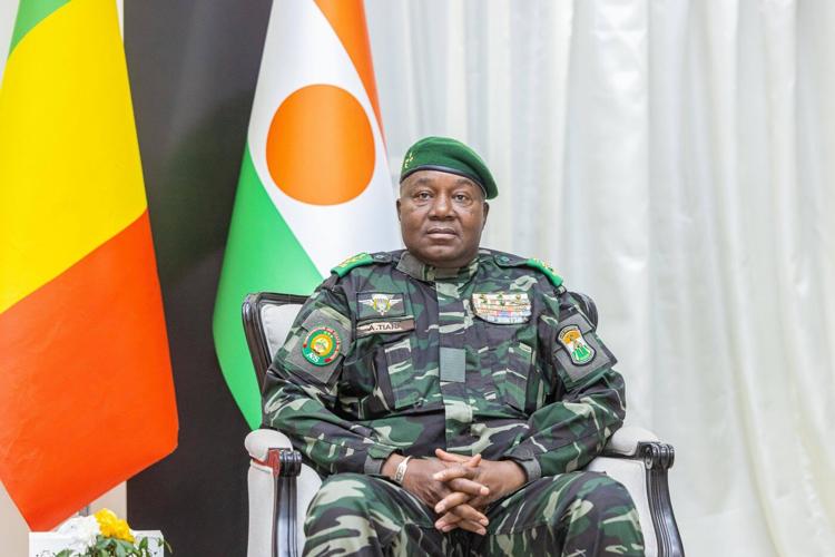 Mali, Burkina Faso and Niger call for joint 'large-scale operations' against extremists