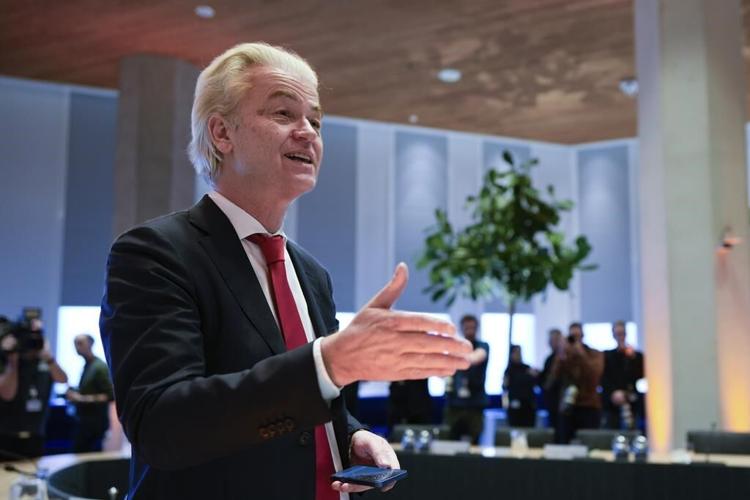 Former Labor Party minister to investigate possible coalitions after Wilders' Dutch election win