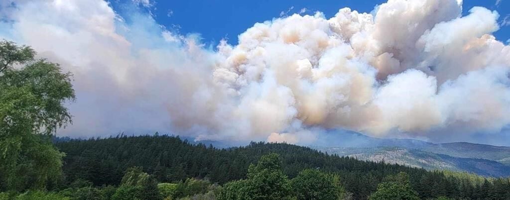 Colombie-Britannique: deux incendies sont maîtrisés, mais la lutte continue ailleurs