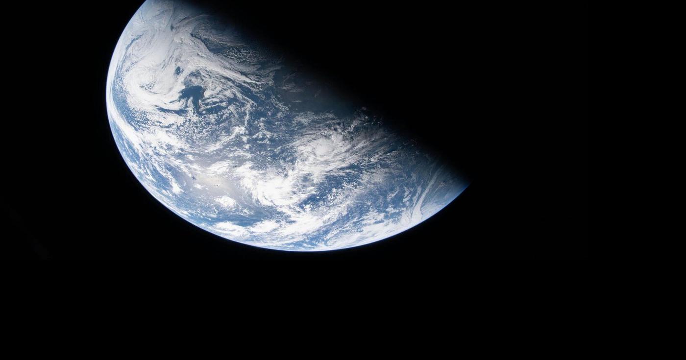 NASA Artemis II: Lunar Mission Updates, Crew Experiences, and Technical Challenges