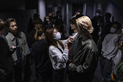 Hong Kong's Mirror launches English song, revives Cantopop