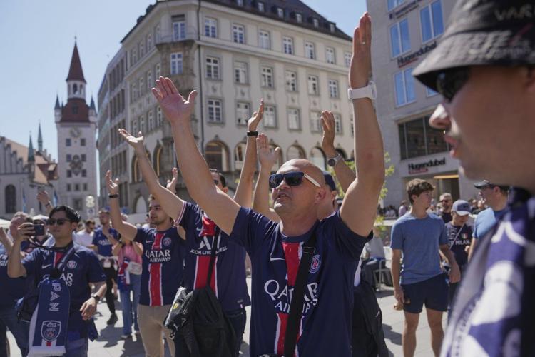 Fans pack Munich before PSG and Inter Milan face off in the Champions League final