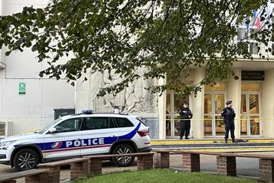 Louvre Museum and Versailles Palace evacuated after bomb threats with France on alert