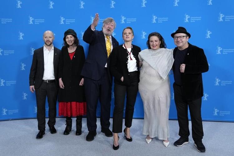 Lena Dunham and Stephen Fry connect with their Jewish heritage in new film ‘Treasure’