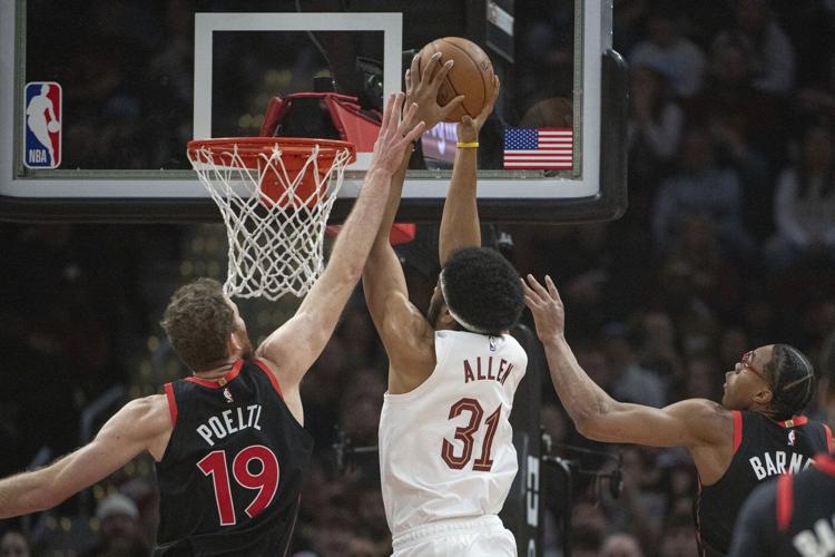 Mitchell's 26 points help Cavs improve to 17-1, stay perfect at home with 122-108 win over Raptors