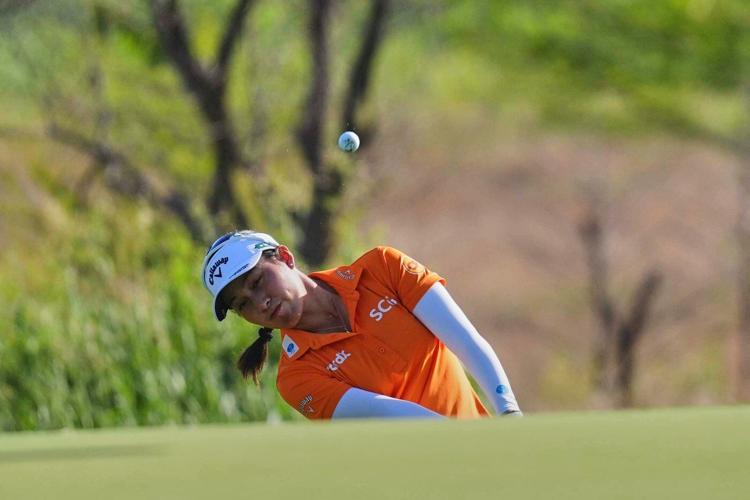 Jenno Thitikul stays patient and goes on a birdie streak to take first-round lead at Women's PGA