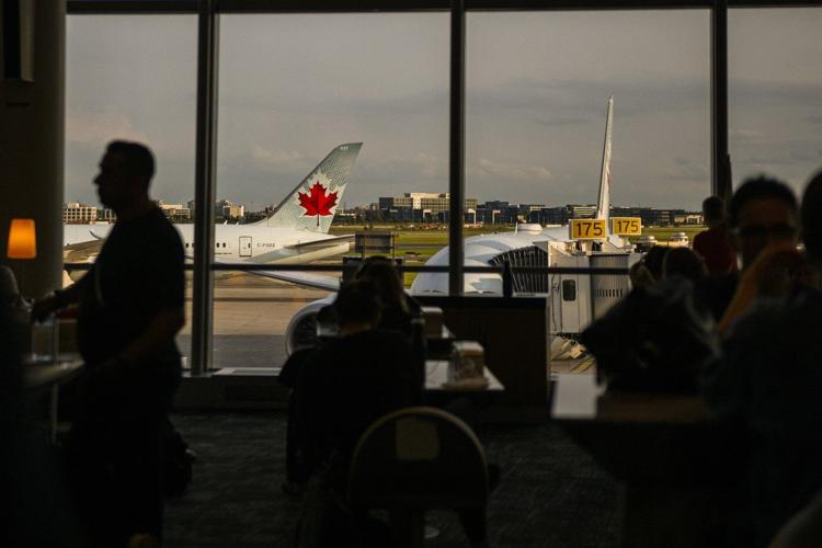 Air Canada cuts travel agent commissions in bid to lower costs