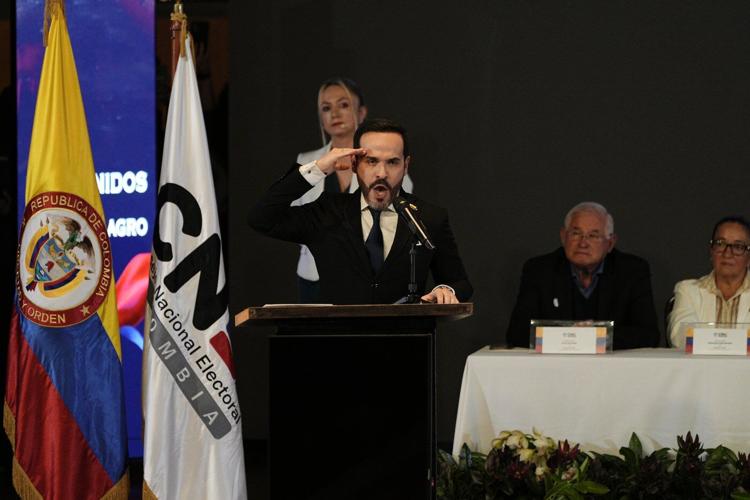 Colombian election loser threatens 'civil disobedience' if winner does not ditch US citizenship