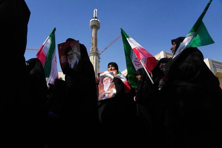 Iranian attacks target Gulf States as US warns bombing will intensify