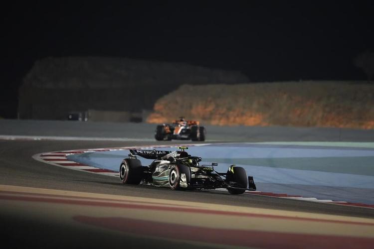 Hamilton cleared to race in Bahrain after jewelry inspected