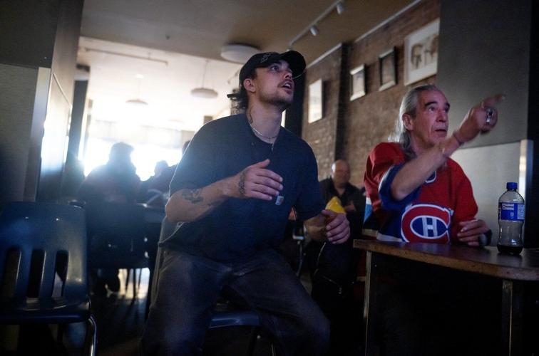 Hockey fever reaches Montrealers experiencing homelessness