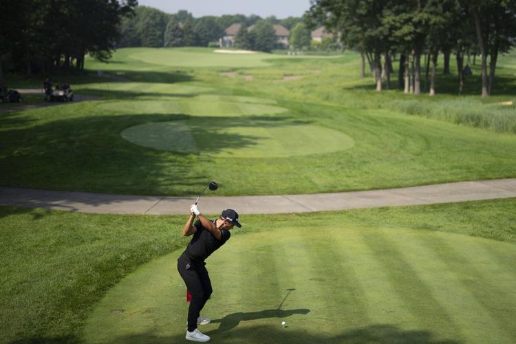 Thorbjorn Olesen takes the 2nd-round lead in the 3M Open