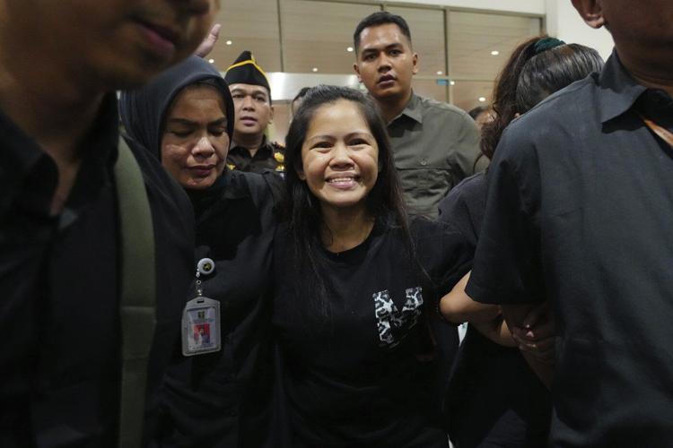 Filipina who won a last-minute reprieve from the Indonesian firing squad in 2015 is to return home