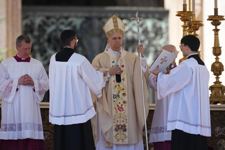 Photos show Pope Leo's first Easter Mass as pontiff