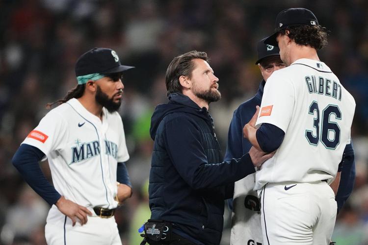 Line drive gets lodged in Mariners pitcher Logan Gilbert's jersey