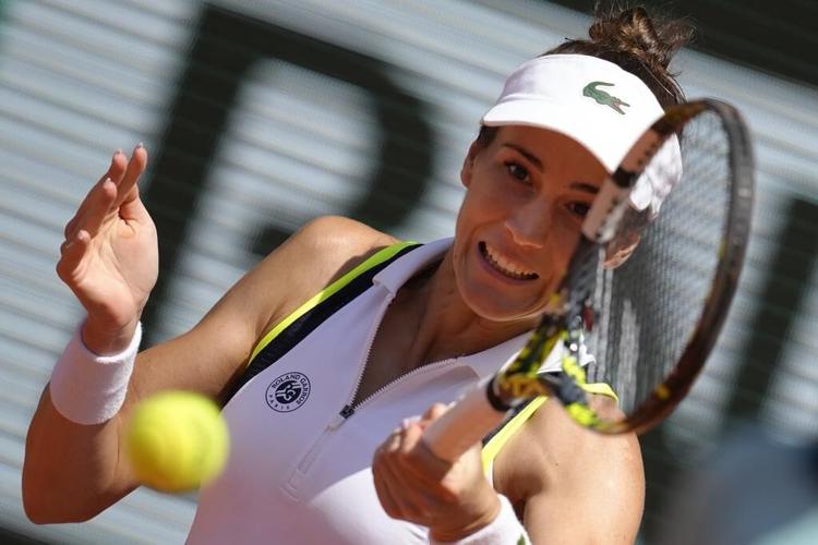 Jabeur defeats Pera in straight sets to reach French Open quarterfinals, next plays Haddad Maia