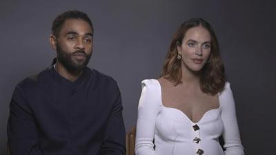 'The Flatshare' stars did their own stunts: writing Post-its