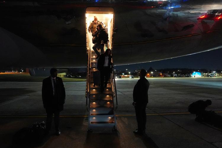 Air Force One returns to Washington area due to minor electrical issue, White House says