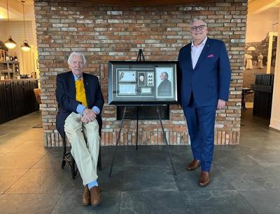 'It's the biggest thing to me': Donald Sutherland honoured with new ɫֱ stamp