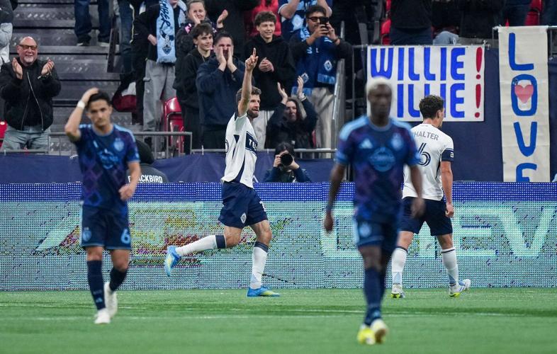 Sabbi scores, Vancouver Whitecaps blank Sporting Kansas City 3-0