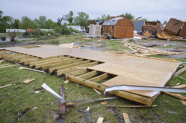 Tornado-producing storm deals deadly flooding and large hail to Oklahoma and Texas