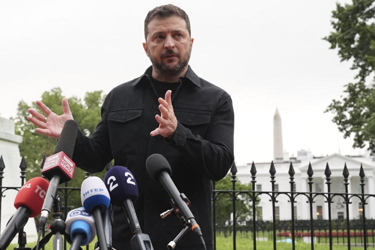 The Latest: Trump planning for Putin-Zelenskyy meeting while affirming security guarantees