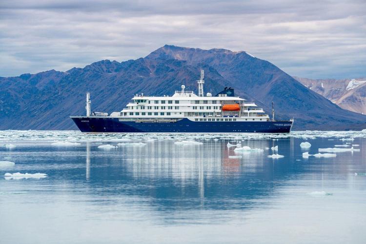 A cruise ship is waiting for help after a suspected outbreak of rare hantavirus onboard killed 3