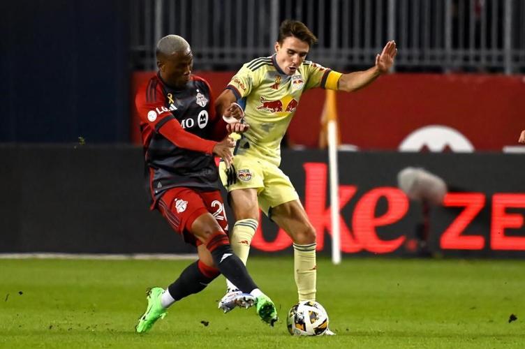 Toronto FC playoff hopes take a body blow in loss to visiting New York Red Bulls