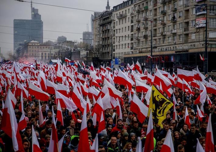 Thousands join nationalist march on Polish Independence Day
