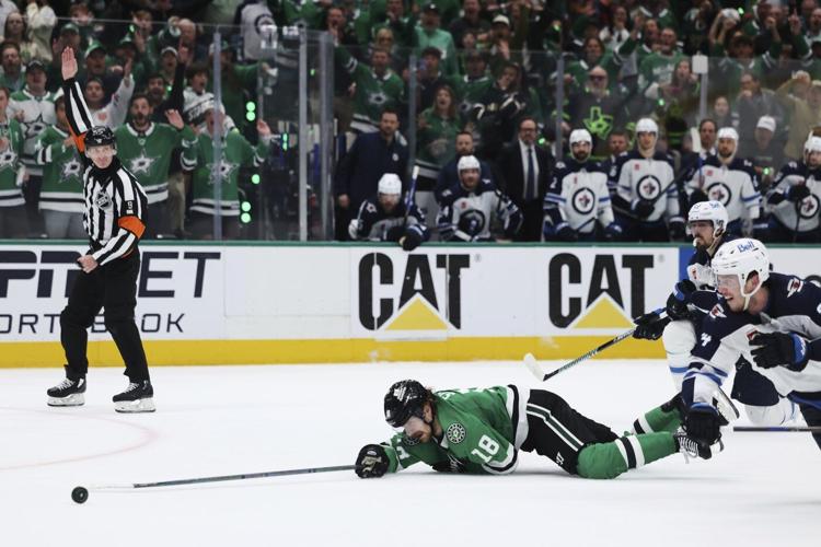 Harley scores power-play goal in OT as Stars beat Jets 2-1 to win series