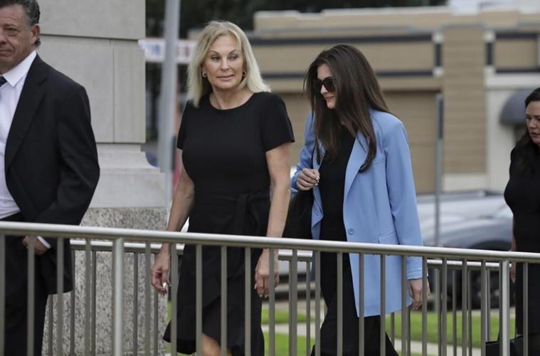 Agreement halts Cowboys owner Jerry Jones' countersuit trial against woman who says he's her father