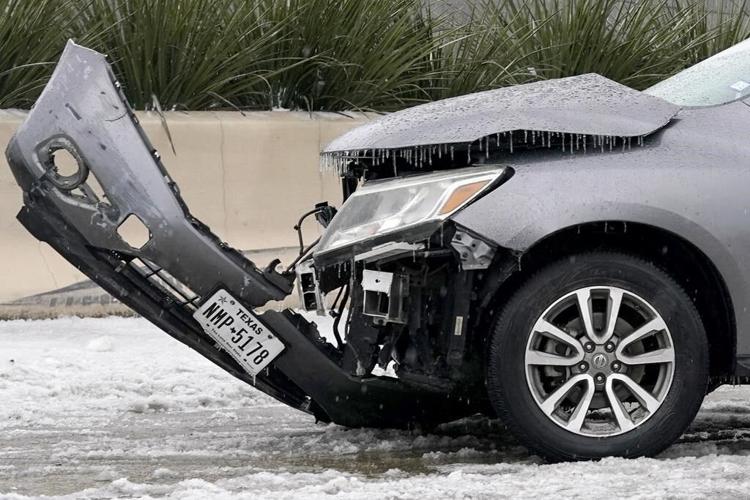 Frustrated Texans endure winter storm with no power, heat