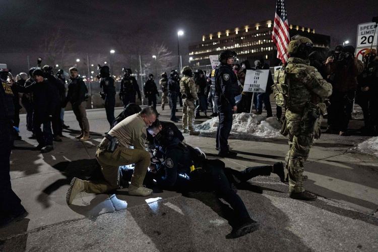 Photos of tensions between federal officers and locals in Minneapolis