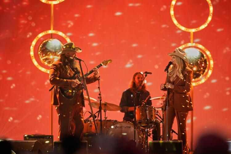 Lainey Wilson wins entertainer of the year at 2025 CMA Awards