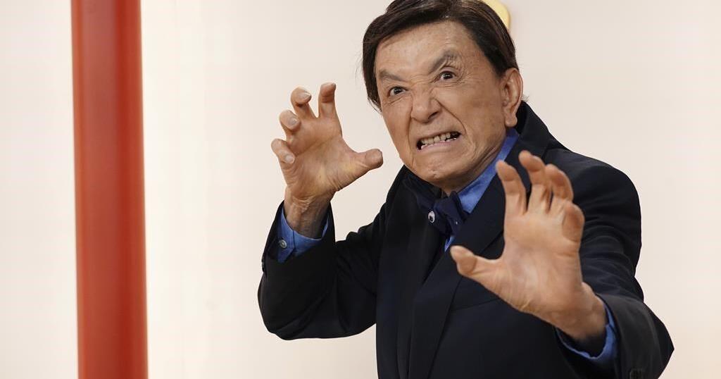 One loser in 'Everything Everywhere' romp: Oscar bait | Entertainment ...